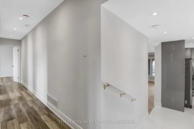 Additional image 23 of 2 Delbasso Crt