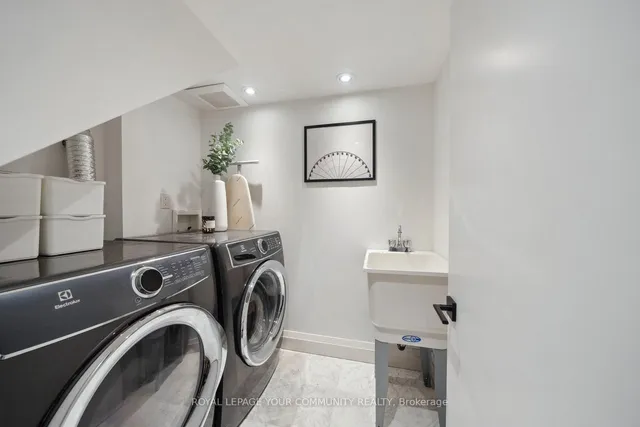 Additional image 31 of 20 Durham Ave