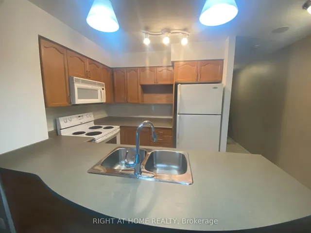 Additional image 11 of 18 Yonge St Unit 1116