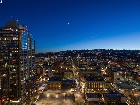 550 SW 10th Ave #2101, Portland, OR 97205