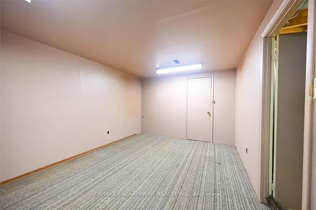 Additional image 19 of 105 Lilacside Dr