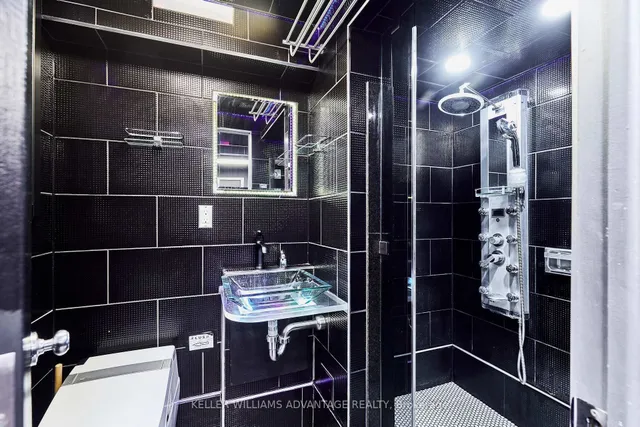 Additional image 33 of 9 Chapman Ave