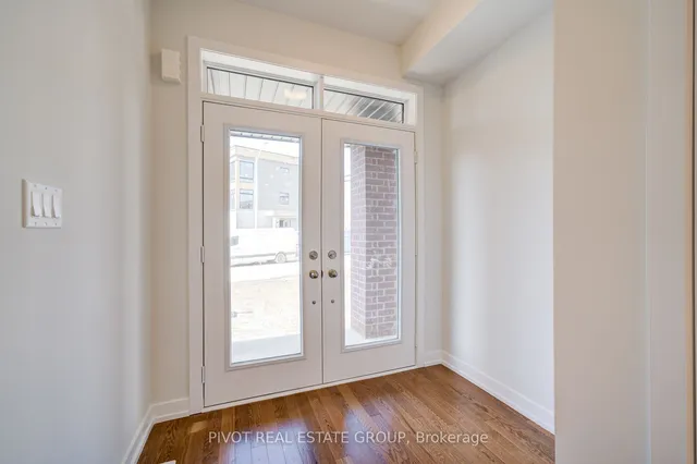 Additional image 2 of 27 Danielle Moore Circ