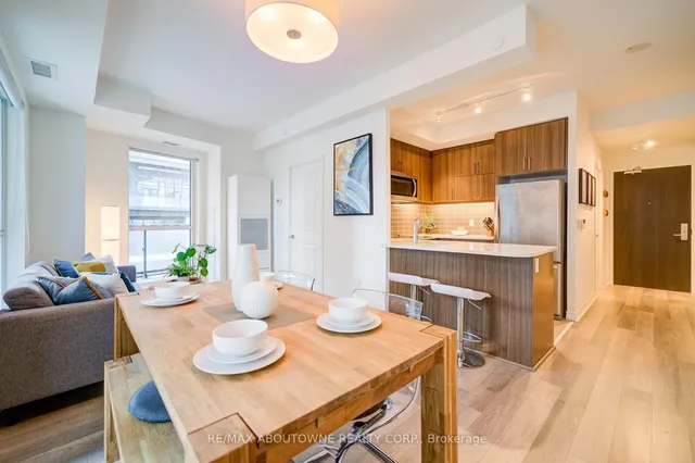 Additional image 3 of 39 Annie Craig Dr Unit 305