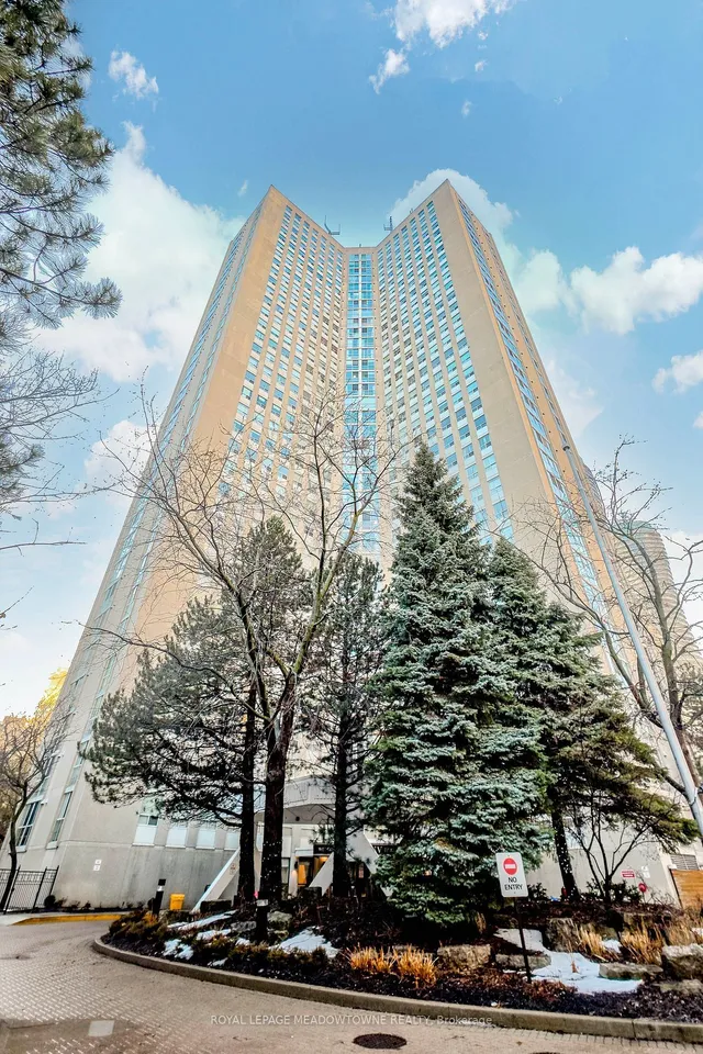 Additional image 3 of 3650 Kaneff Cres Unit 908