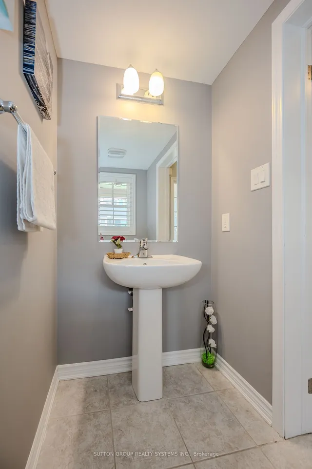 Additional image 21 of 230 Avonsyde Blvd Unit 37