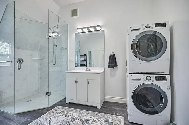 Additional image 26 of 87 Oxford St