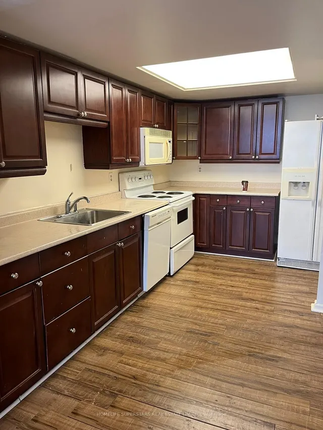 Additional image 3 of 2466 Eglinton Ave Unit 1510