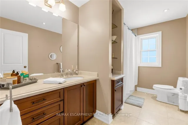 Additional image 28 of 1705 Upper Wellington St