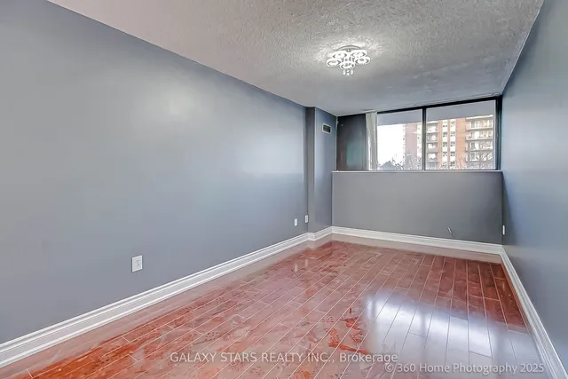 Additional image 17 of 10 Tapscott Rd Unit 304