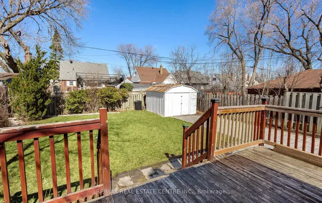 Additional image 42 of 32 Allenby Ave