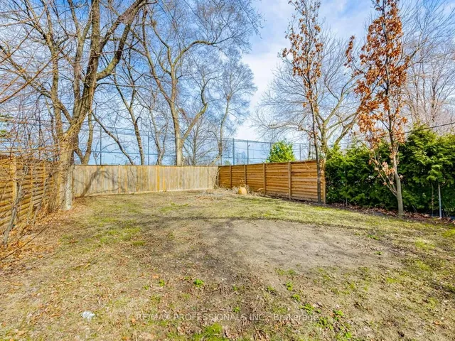 Additional image 28 of 1061 Greenwood Ave