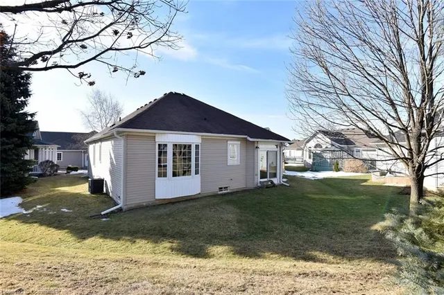 Additional image 35 of 118 Silverbirch Blvd