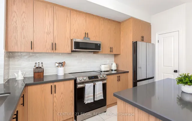 Additional image 22 of 24 Arcola St