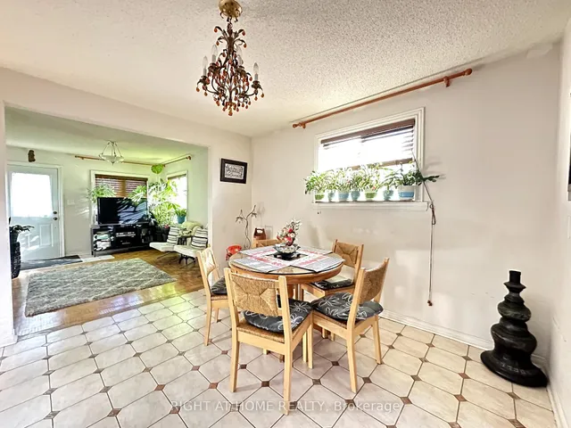 Additional image 21 of 28 Huntington Ave