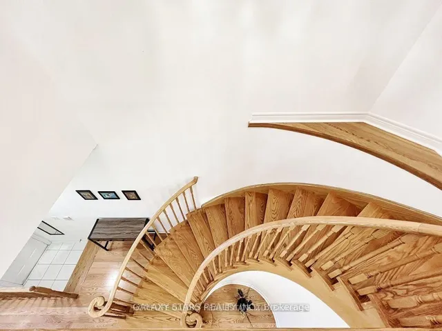 Additional image 21 of 8 E Hycrest Ave