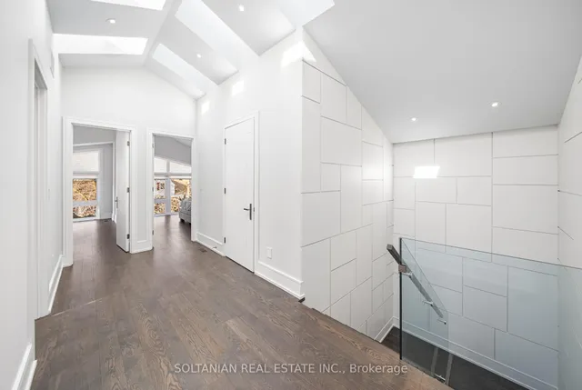 Additional image 22 of 97 Parkview Ave