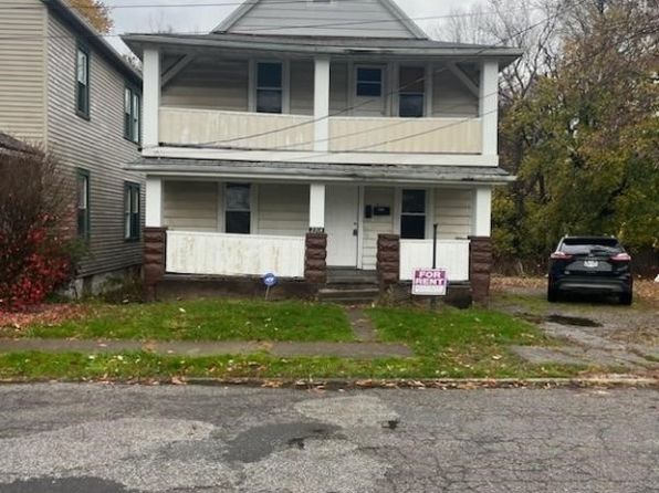 2314 Henninger Rd, Cleveland, OH 44109