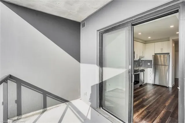 Additional image 23 of 15 Queen St Unit 1204