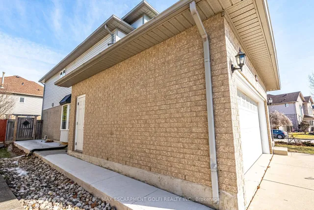 Additional image 35 of 22 BRIDGEPORT Cres