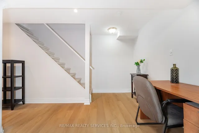 Additional image 35 of 17 Springhurst Ave