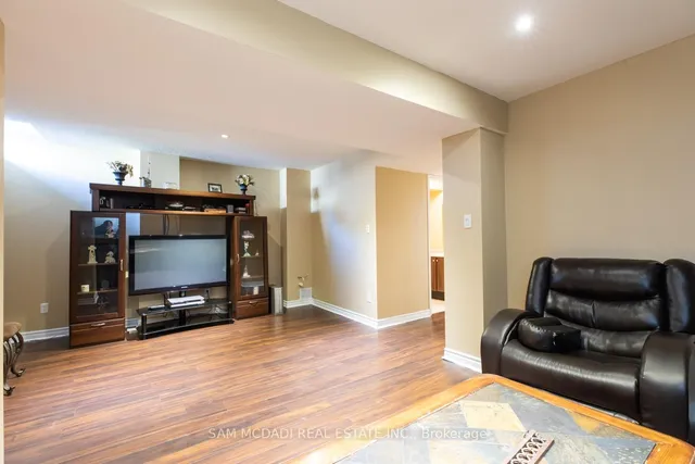 Additional image 26 of 51 Personna Circ