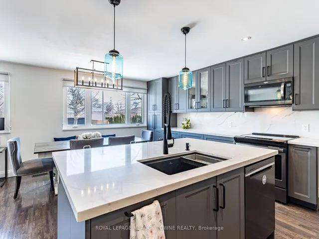 Additional image 9 of 48 Chatsworth Dr