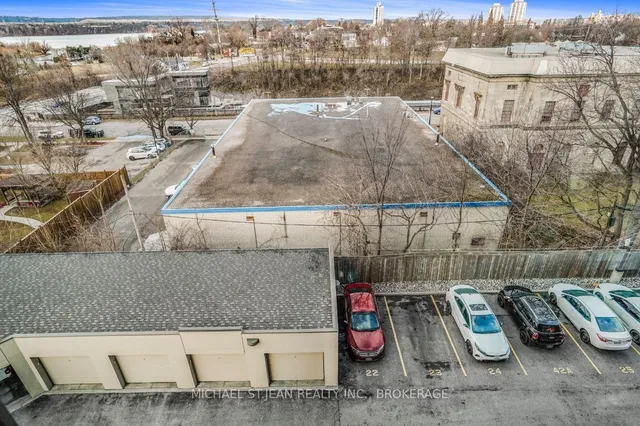 Additional image 33 of 50 Murray St Unit 401