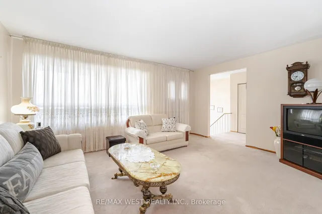 Additional image 8 of 79 Husband Dr