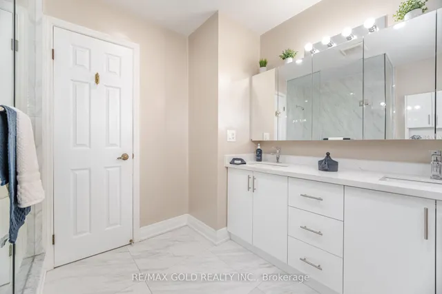 Additional image 20 of 26 Mossbank Dr