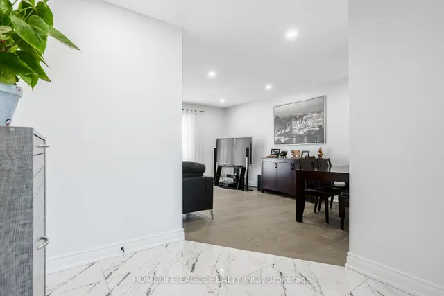 Additional image 6 of 199 Hollyberry Tr