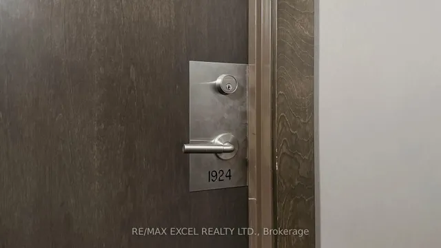 Additional image 26 of 135 Village Green Sq Unit 1924