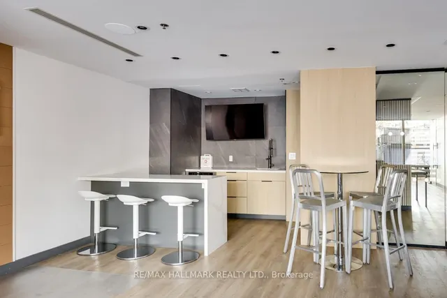 Additional image 18 of 285 Mutual St Unit 608