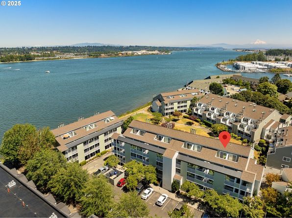 269 N Hayden Bay Dr, Portland, OR 97217