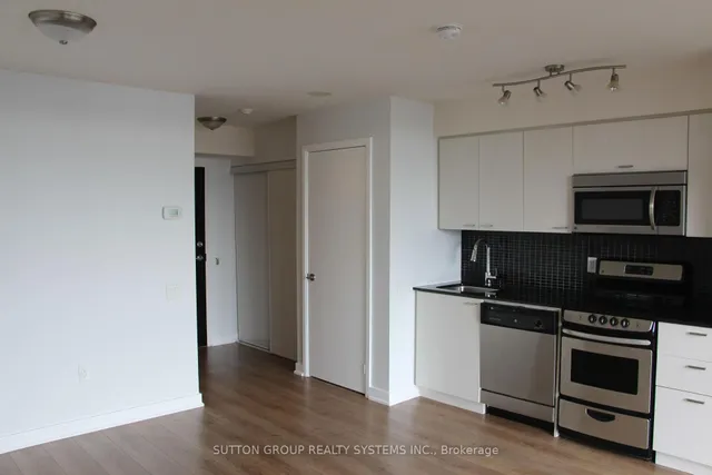 Additional image 2 of 775 King St Unit 518