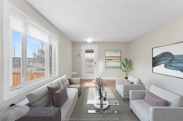 Additional image 5 of 354 FRONT St