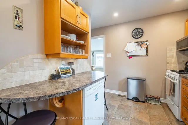 Additional image 20 of 1061 CENTRAL Ave