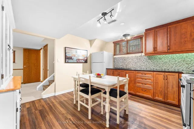 Additional image 24 of 276 Kingsdale Ave