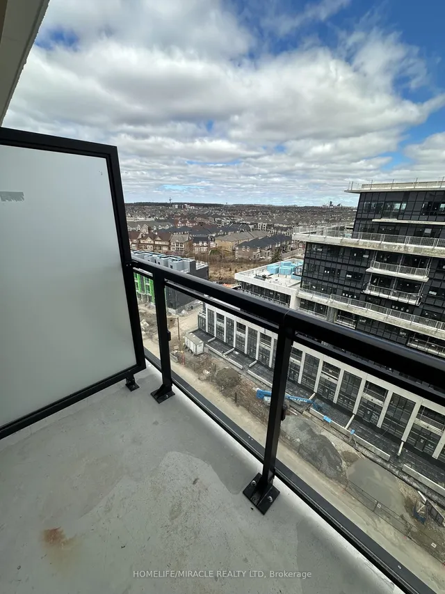 Additional image 25 of 405 Dundas St Unit PH07