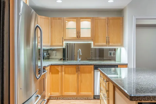 Additional image 14 of 399 Elizabeth St Unit 611