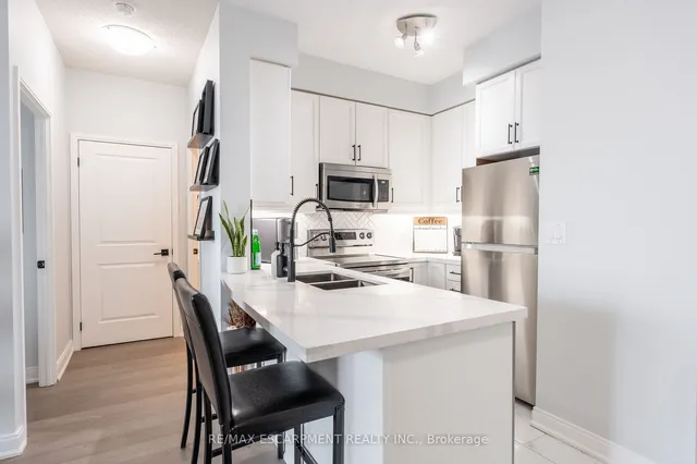 Additional image 13 of 90 Absolute Ave Unit 1611