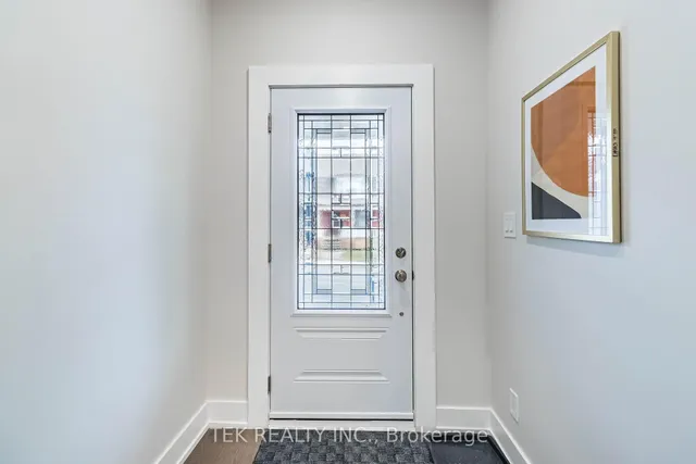 Additional image 3 of 562 Pape Ave