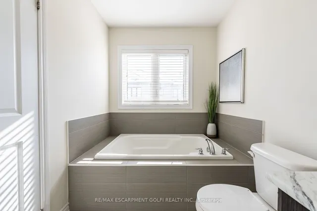 Additional image 17 of 4 Pagebrook Cres