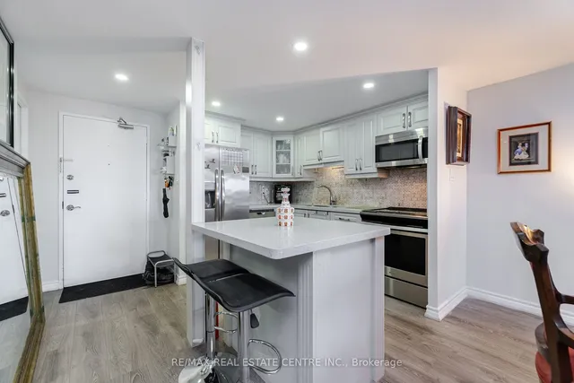 Additional image 7 of 1359 White Oaks Blvd Unit 706