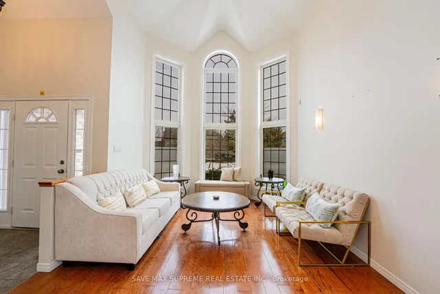 Additional image 41 of 39 Wagon St