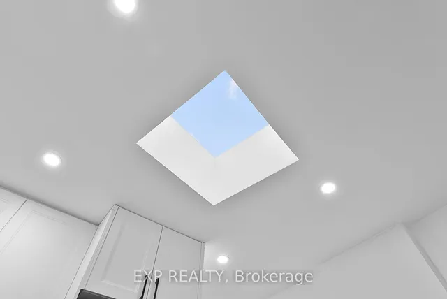 Additional image 17 of 2555 Dundas St