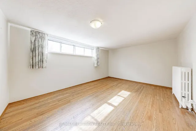 Additional image 20 of 154 La Rose Ave