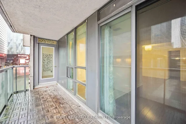 Additional image 16 of 30 Grand Trunk Cres Unit 302