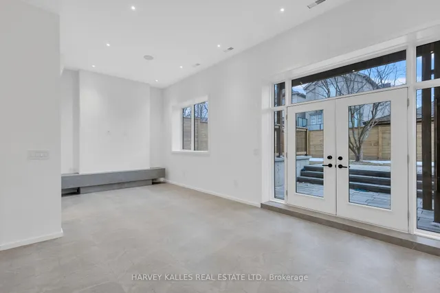 Additional image 44 of 187 Roe Ave