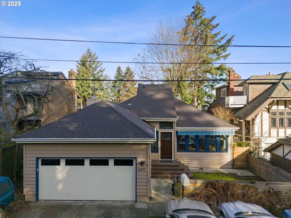 1693 SW Montgomery Dr, Portland, OR 97201
